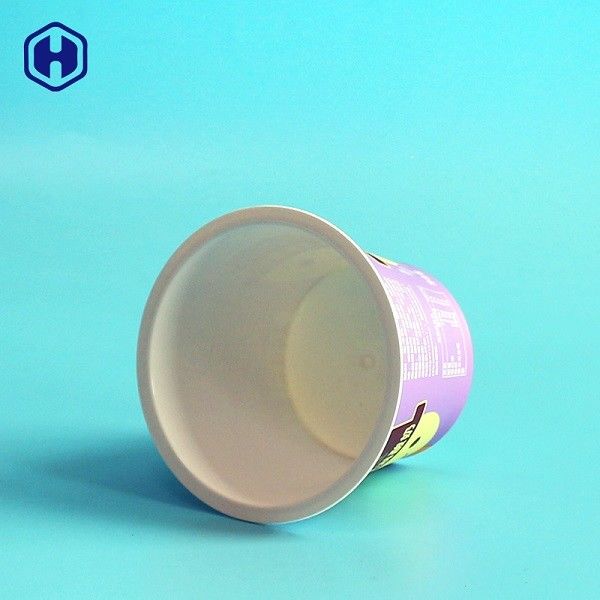 Cốc sữa có màu sắc sặc sỡ đầy sức sống và vệ sinh chống ẩm